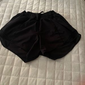 lululemon hotty hots (size 6 L)